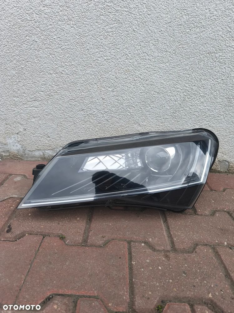 Skoda Superb 3 Reflektor lewy III 15-19r xenon led 3V1.941.015B - 1
