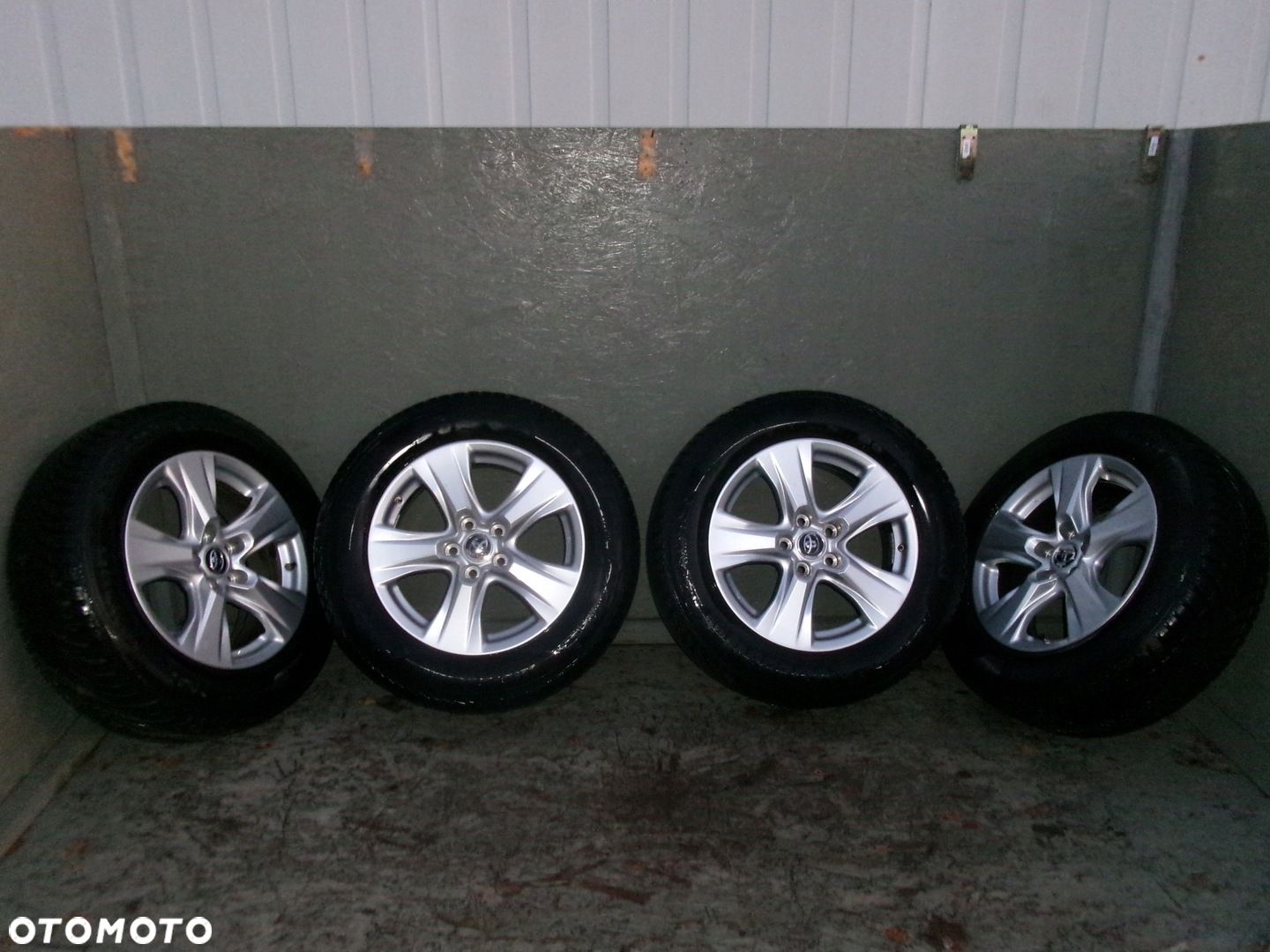 Toyota Rav4 V generacji koła 225/65/R17 Wielosezon Kumho - 1