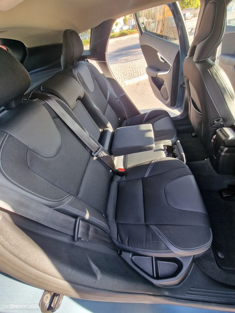 Volvo V40 1.6 D2 Eco Momentum - 8