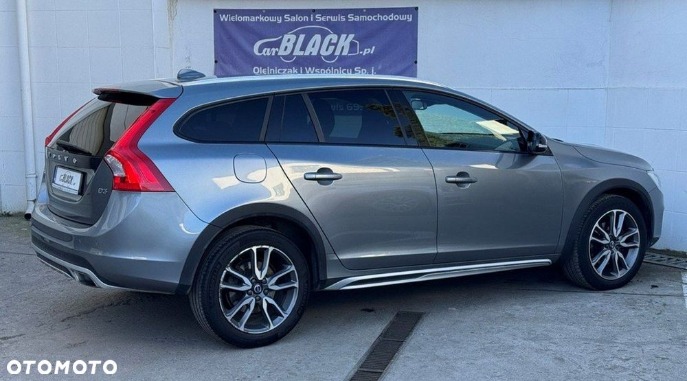 Volvo V60 Cross Country - 8