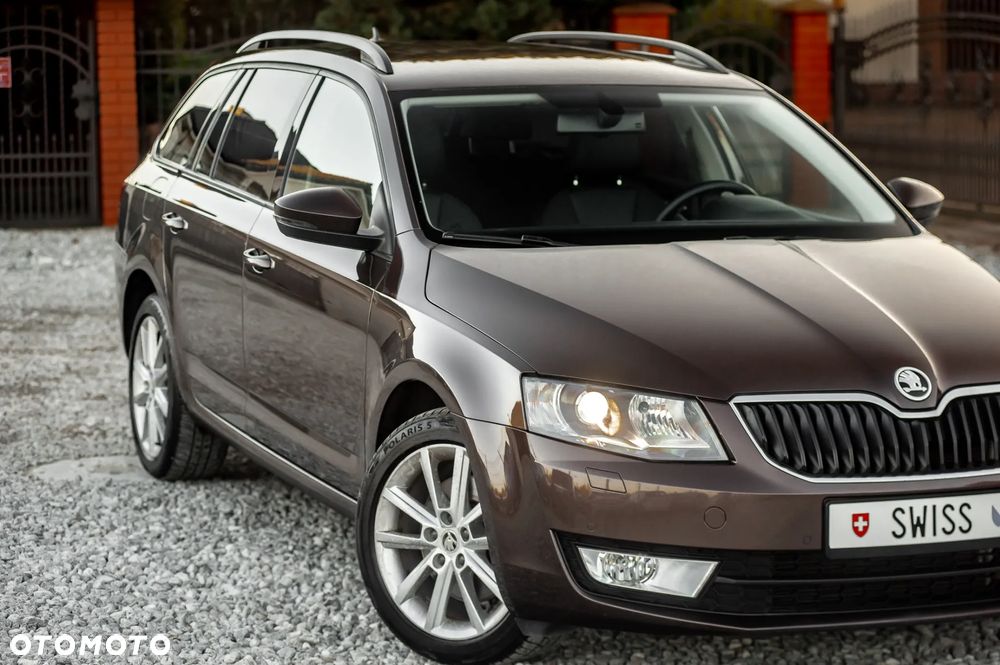 Skoda Octavia 2.0 TDI 4x4 Elegance DSG - 2