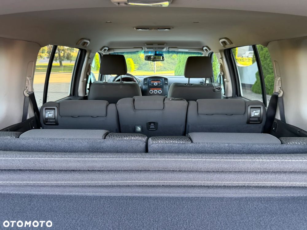 Nissan Pathfinder 2.5 D SE - 23