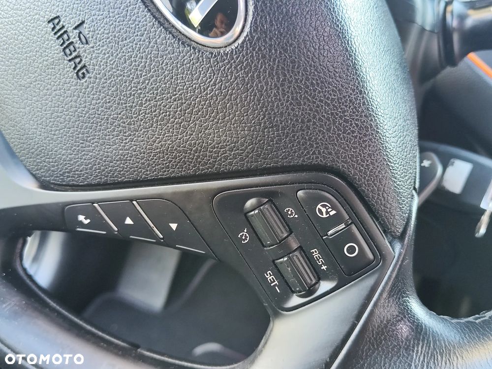 Kia Ceed - 36