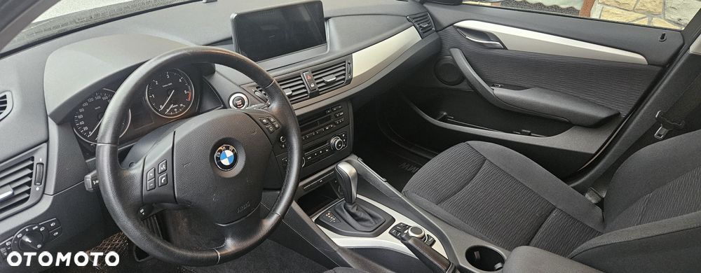 BMW X1 sDrive18d Sport Line - 23
