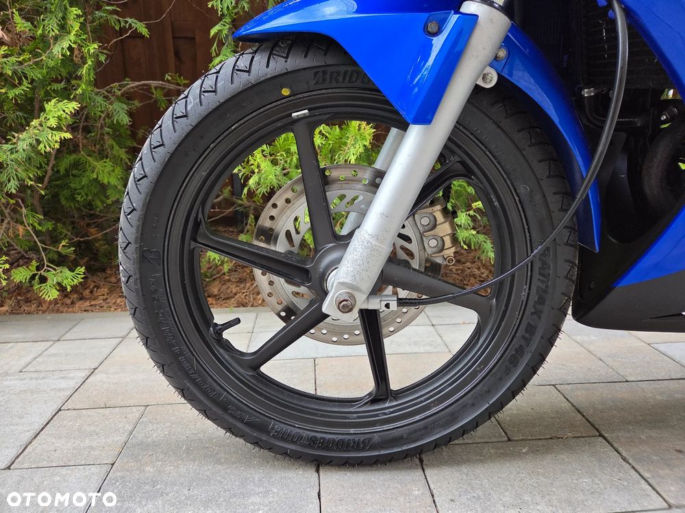 Honda CBR - 23