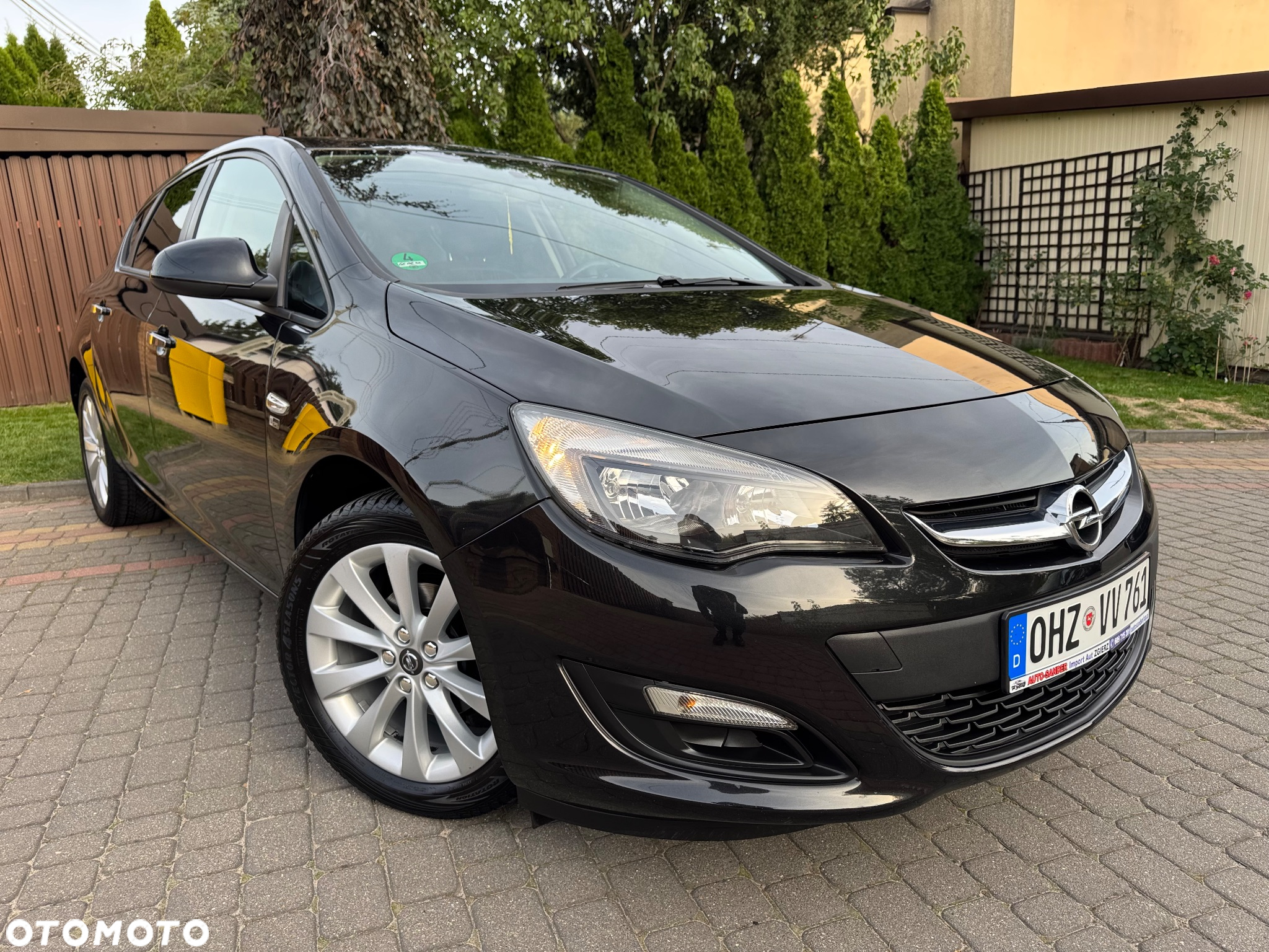 Opel Astra 1.4 150 Jahre - 18