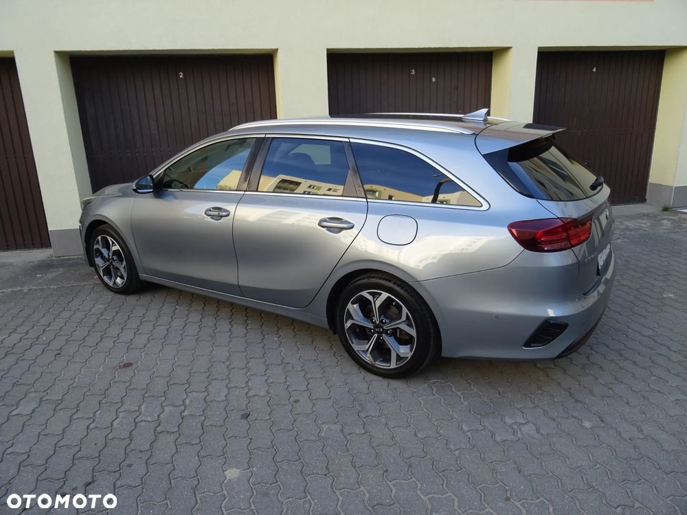 Kia Ceed 1.4 T-GDI DCT OPF Platinum Edition - 32