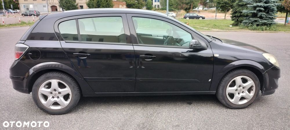 Opel Astra 1.9 CDTI Essentia - 3