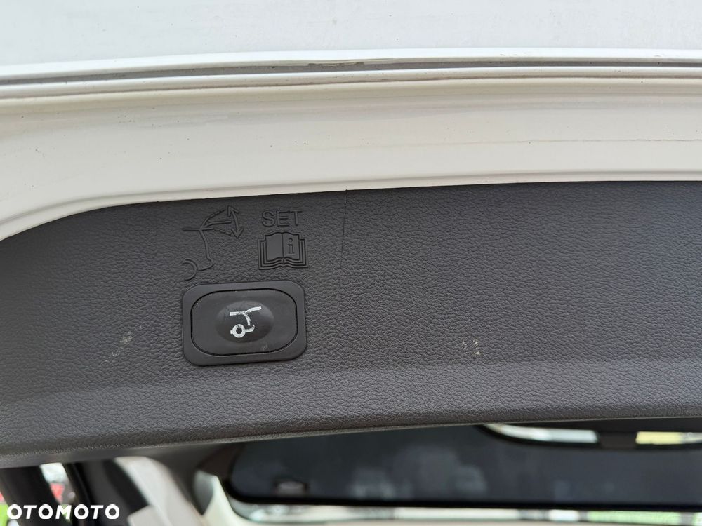 Ford Kuga 1.5 EcoBoost 2x4 Individual - 12