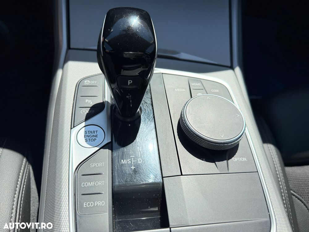 BMW Seria 3 320i AT - 21