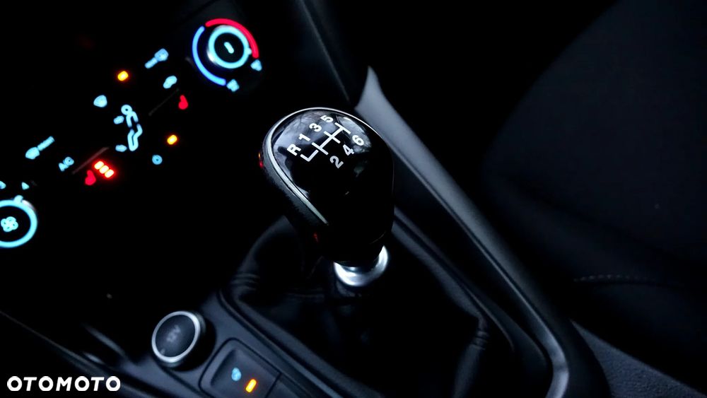Ford Focus SW - 17