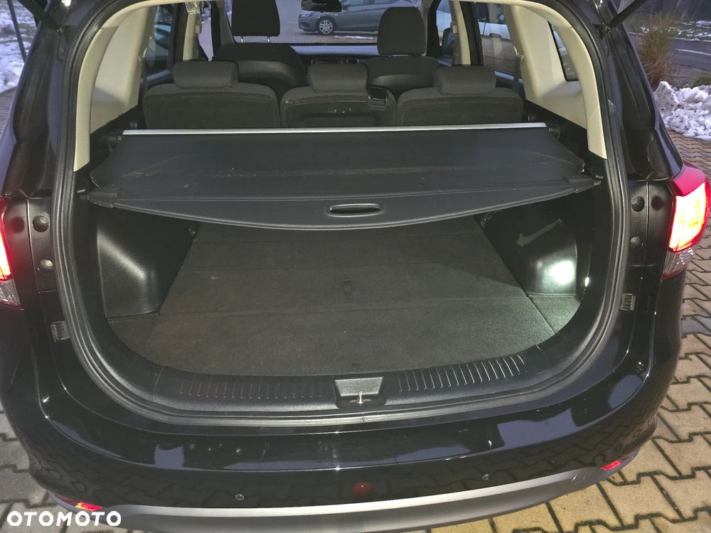 Kia Carens 1.7 CRDi Vision - 12