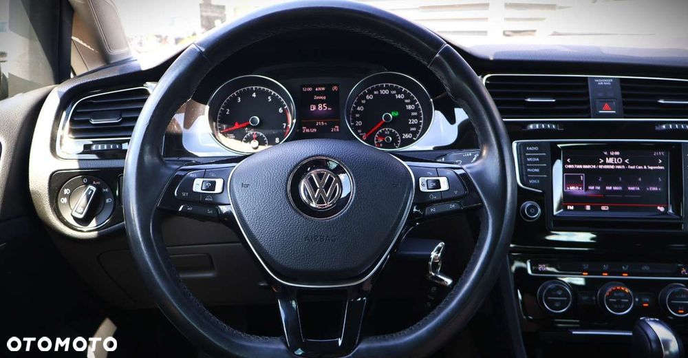 Volkswagen Golf - 24