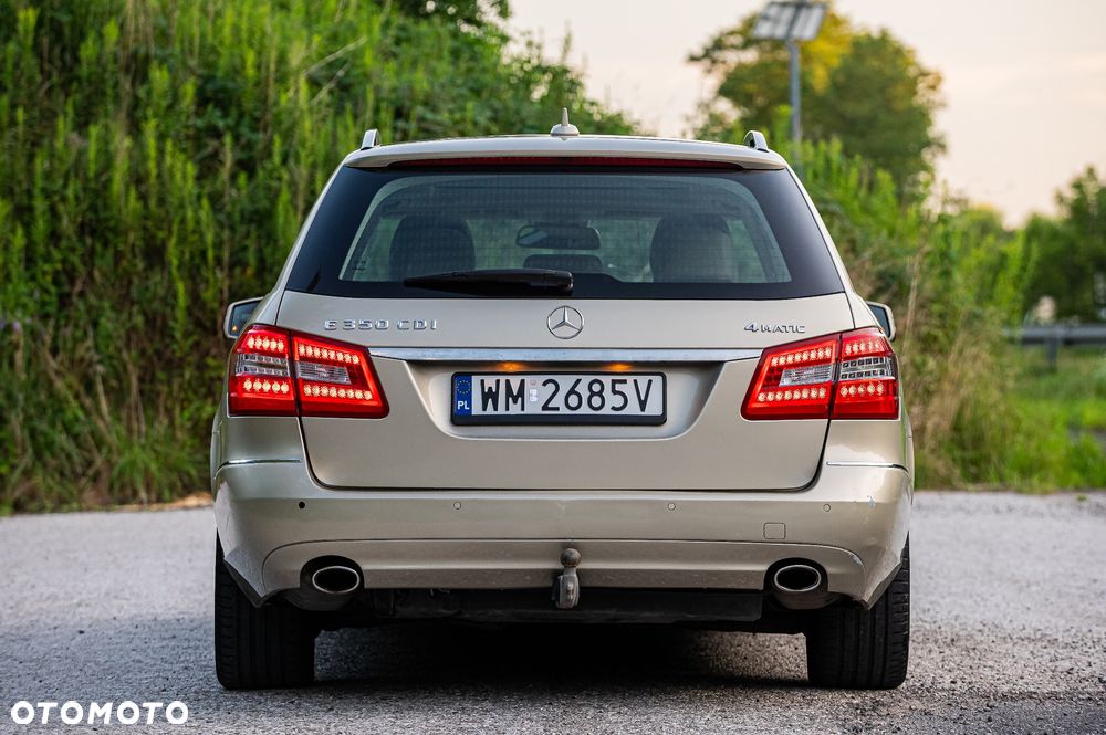 Mercedes-Benz Klasa E 350 CDI BlueEff - 22