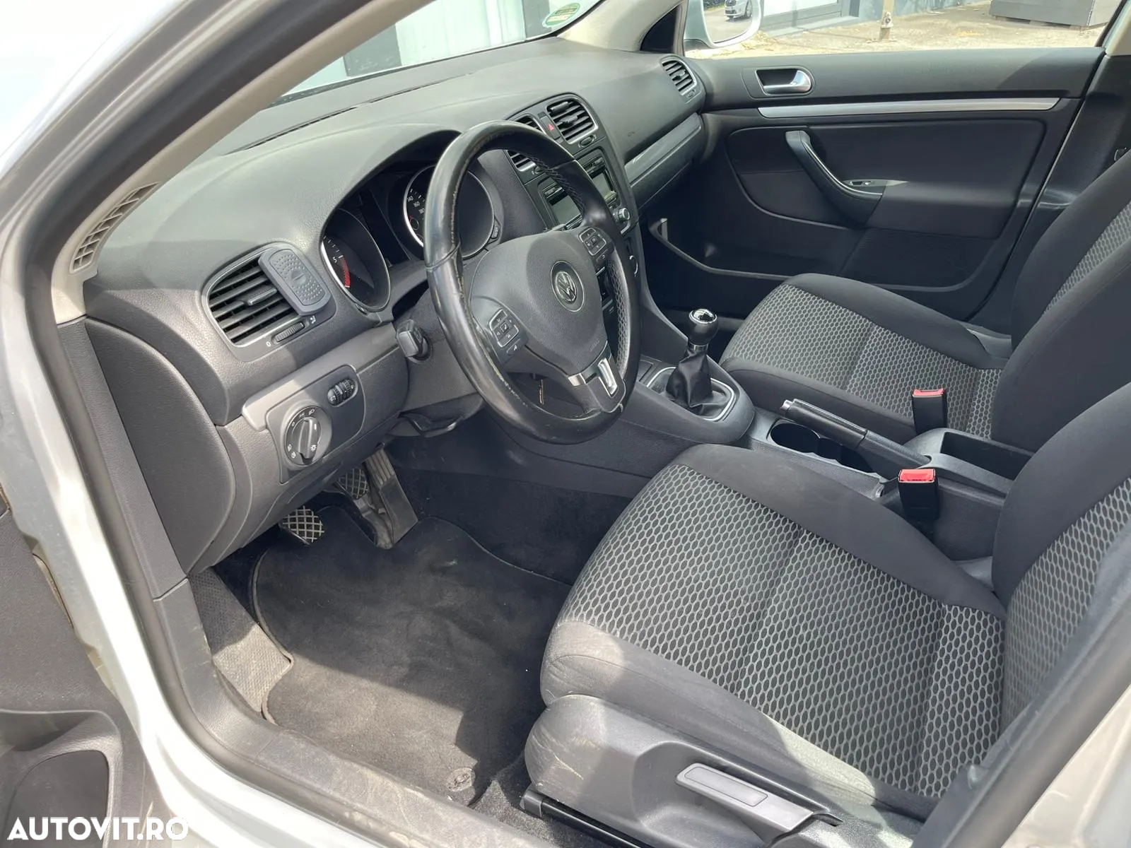 Volkswagen Golf 1.6 TDI BlueMotion Technology DPF Comfortline - 11