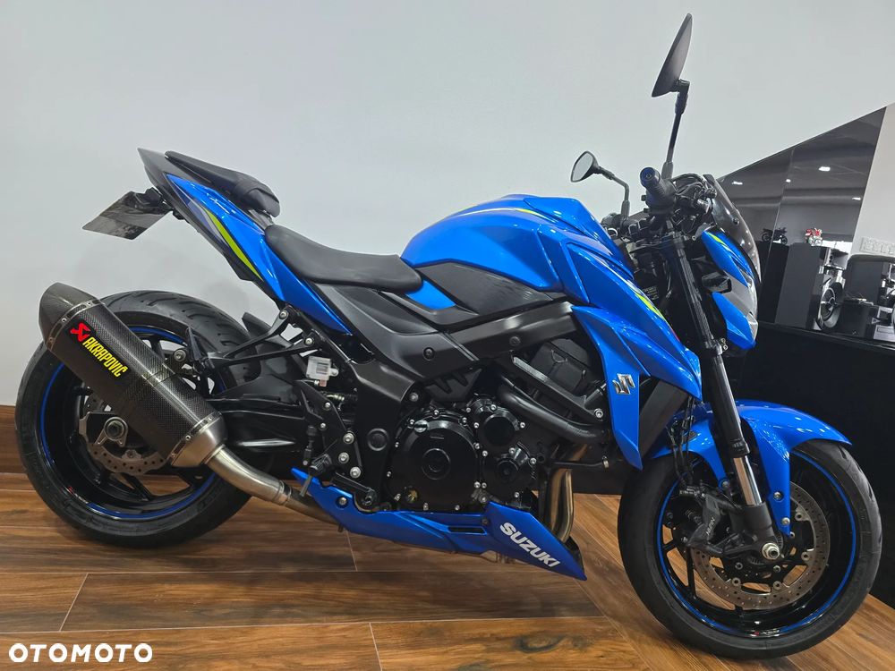 Suzuki GSX - 35