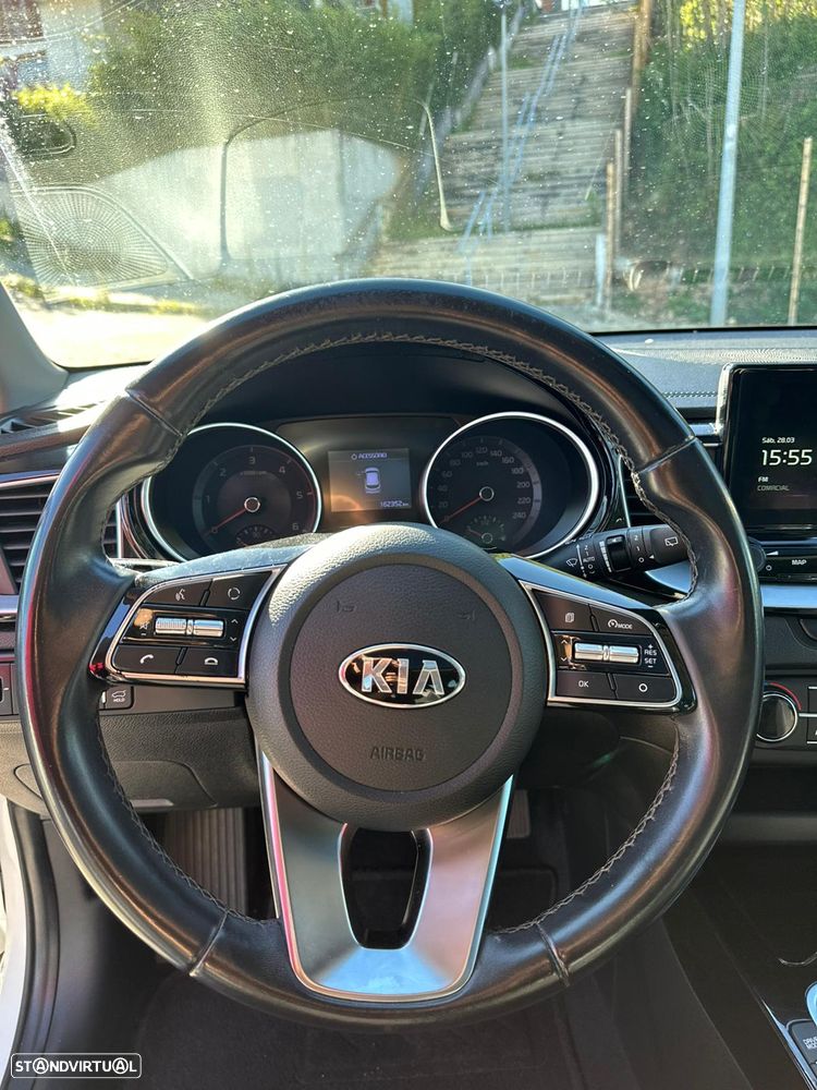 Kia Ceed SW 1.6 CRDi MHEV Drive - 11