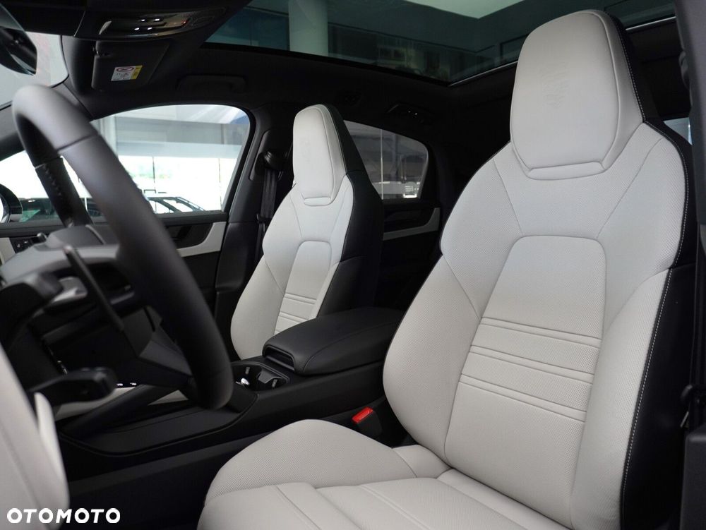 Porsche Cayenne Black Edition - 29