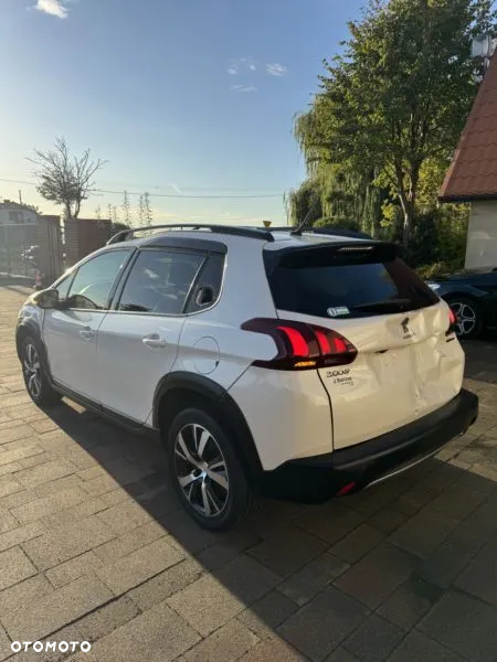 Peugeot 2008 1.5 BlueHDi GT Line S&S - 12