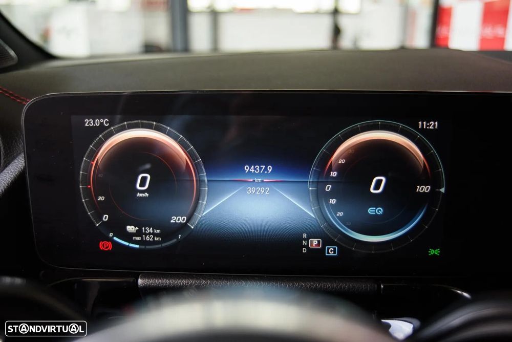 Mercedes-Benz EQA 300 4Matic AMG Line - 29