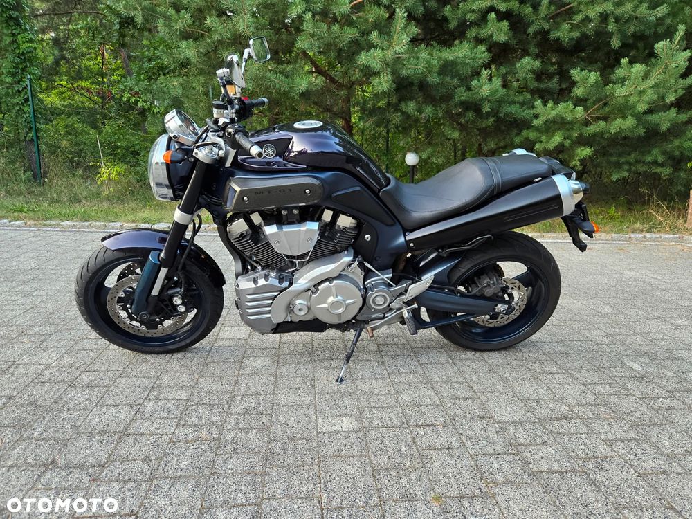 Yamaha MT - 13