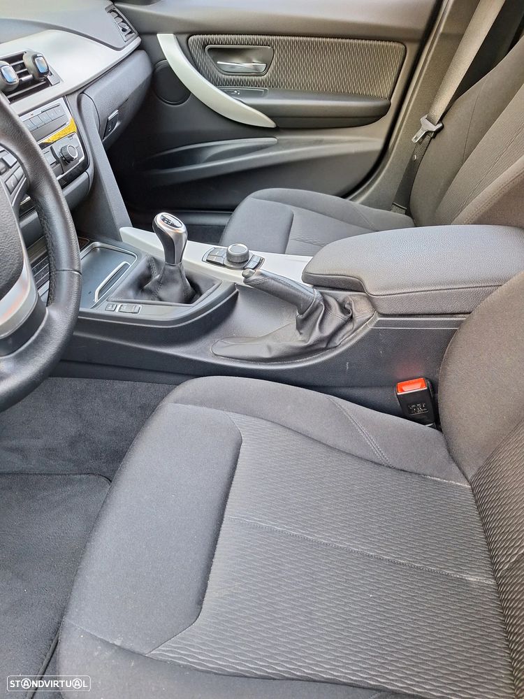 BMW 320 d - 4
