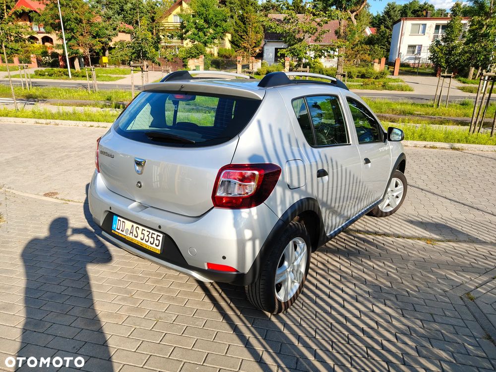 Dacia Sandero Stepway TCe 90 (S&S) Celebration - 11