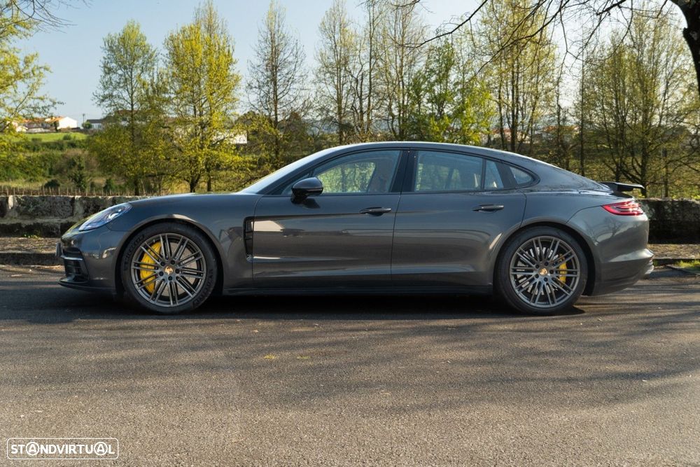 Porsche Panamera 4 S - 55