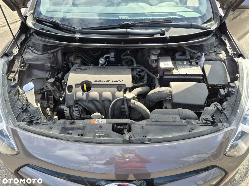 Hyundai i30 1.4 Trend - 12