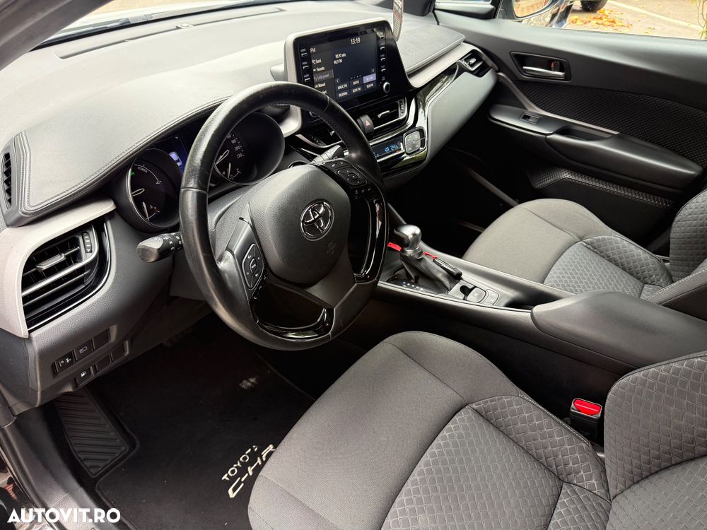 Toyota C-HR Lounge - 8