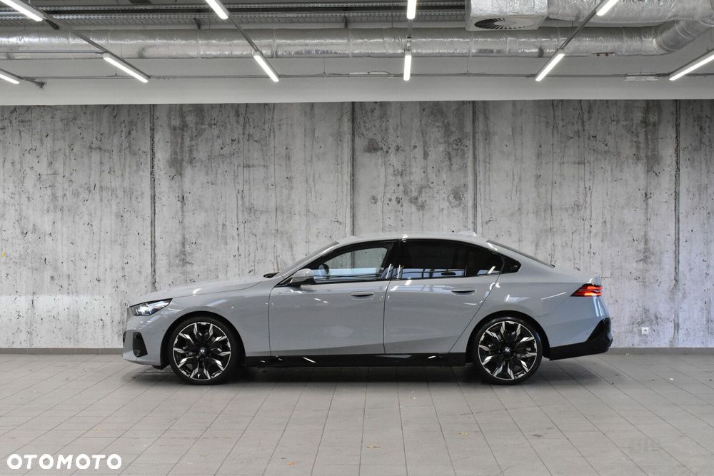 BMW 5 Series 2026 photo 4