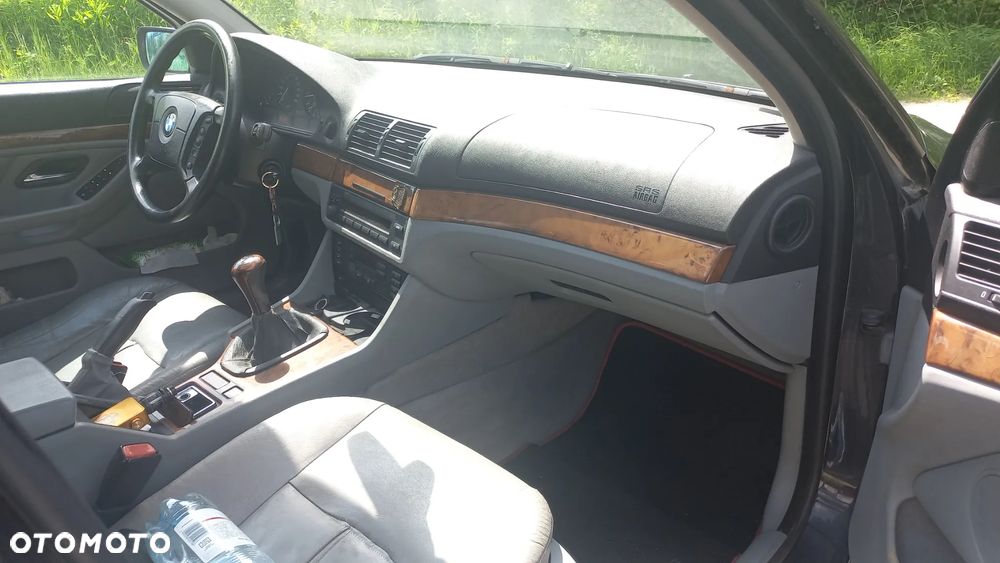 BMW Seria 5 - 16