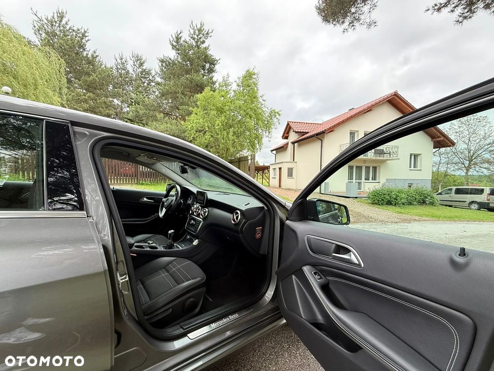 Mercedes-Benz Klasa A 180 (BlueEFFICIENCY) - 25