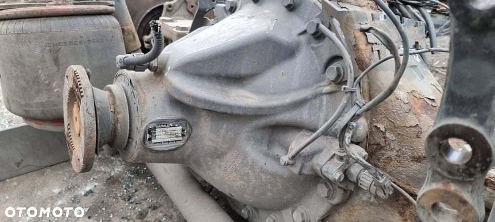 WKŁAD MOSTU TYŁ MERCEDES ACTROS MP4 38/15 - 3