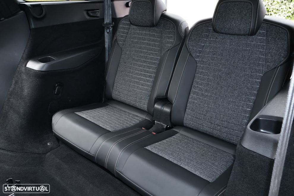 Peugeot 5008 1.2 Hybrid Allure e-DCS6 - 8