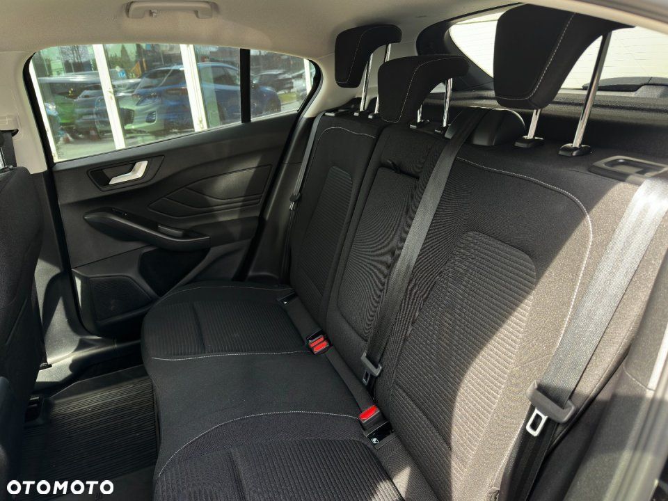 Ford Focus - 23
