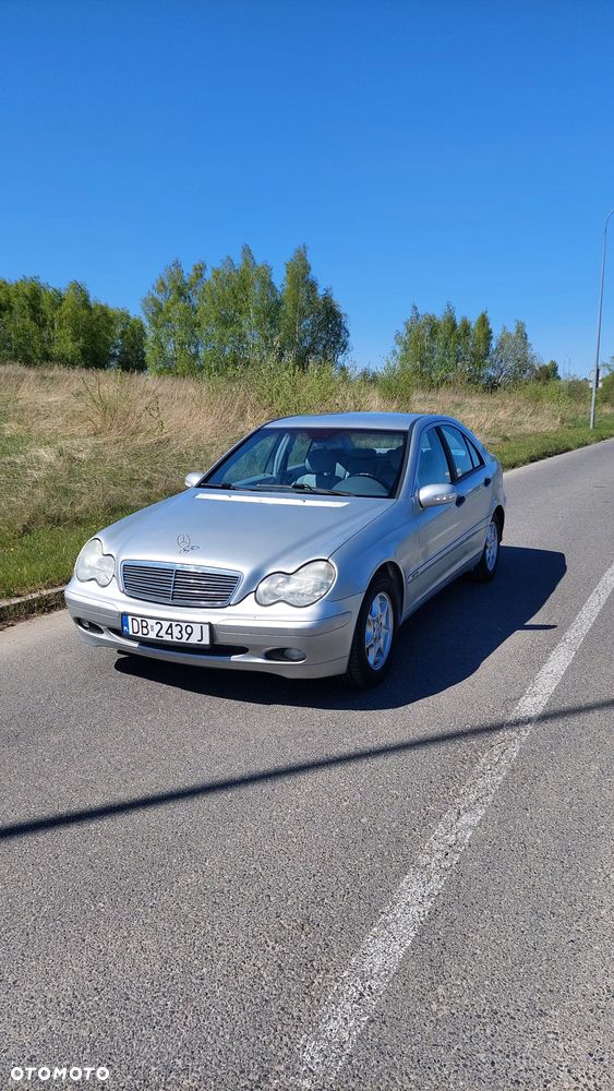 Mercedes-Benz Klasa C 180 Classic - 4