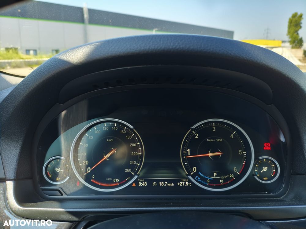 BMW Seria 5 520d xDrive AT - 11