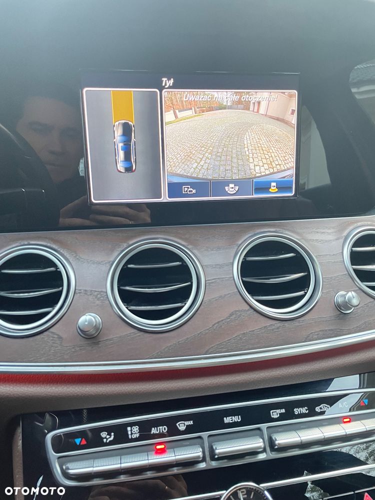 Mercedes-Benz Klasa E 220 d 9G-TRONIC - 12