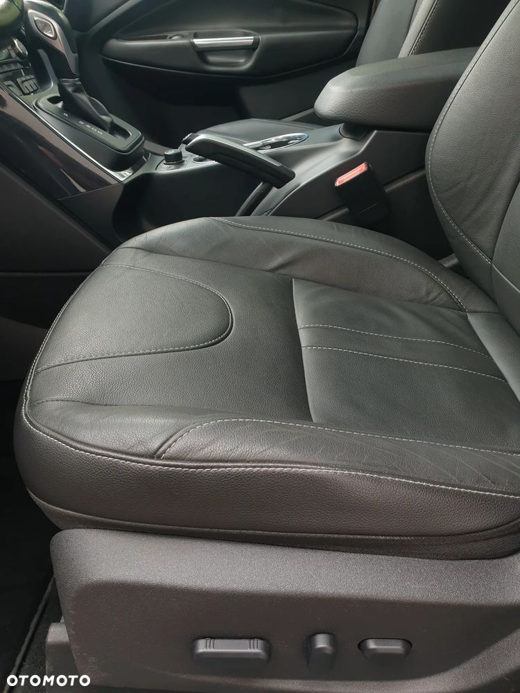 Ford Kuga 2.0 TDCi 4x4 Titanium - 26