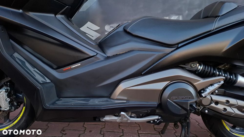 Kymco AK 550 - 12