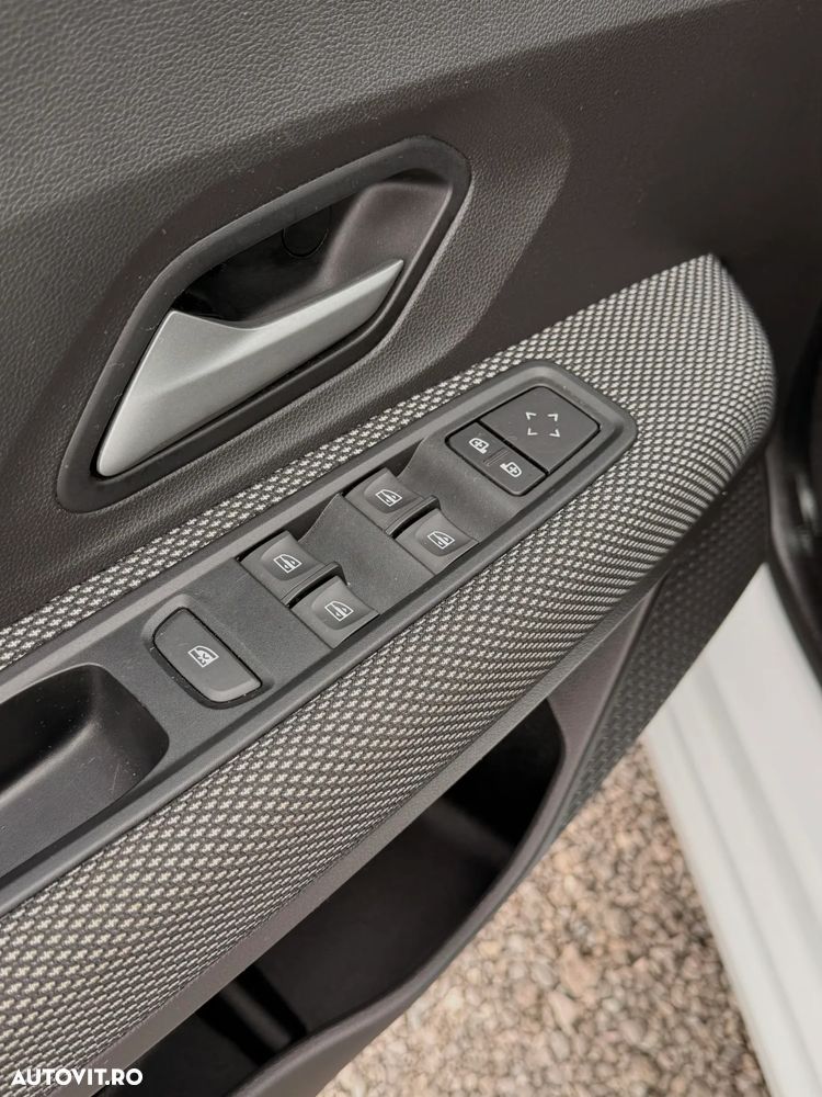 Dacia Logan TCe 90 MT5 Comfort - 28