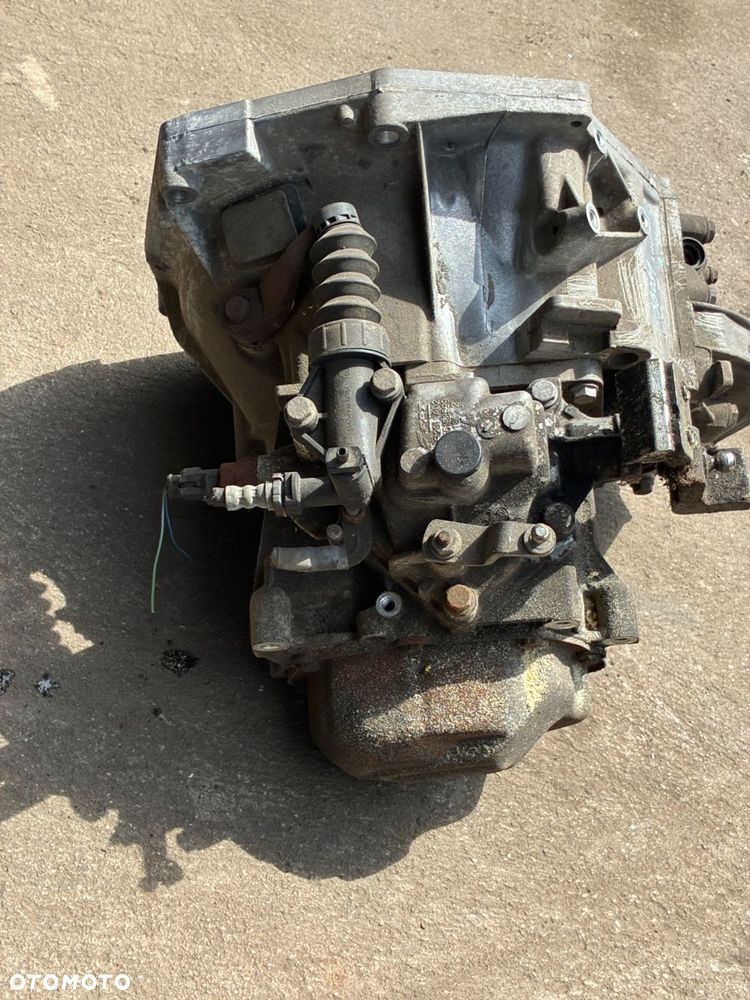 FIAT SKRZYNIA BIEGÓW Manualna  5-biegowa 55196326  c2028b 40TYŚ. KM - 4
