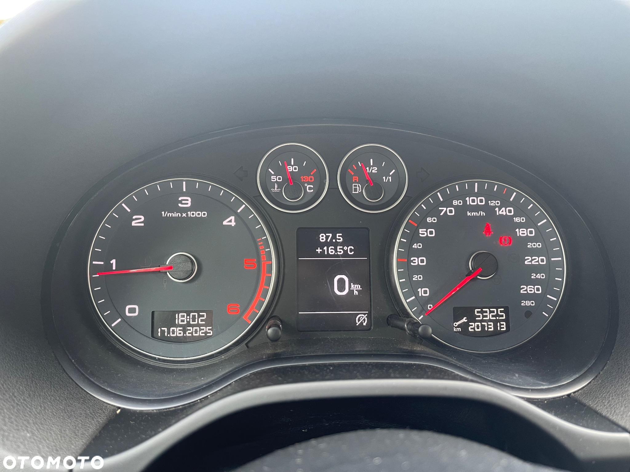 Audi A3 1.6 TDI DPF Ambiente - 2
