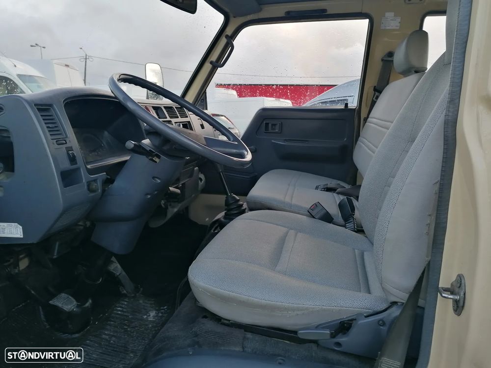 Toyota Dyna 150 C/Dupla - 7