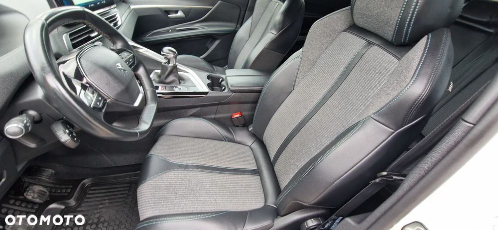 Peugeot 3008 - 14