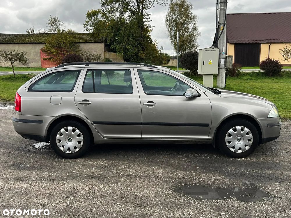 Skoda Octavia 1.6 - 10