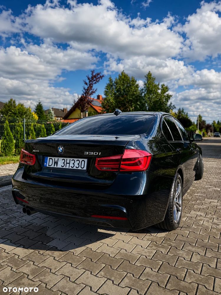 BMW Seria 3 330i xDrive M Sport Shadow - 8