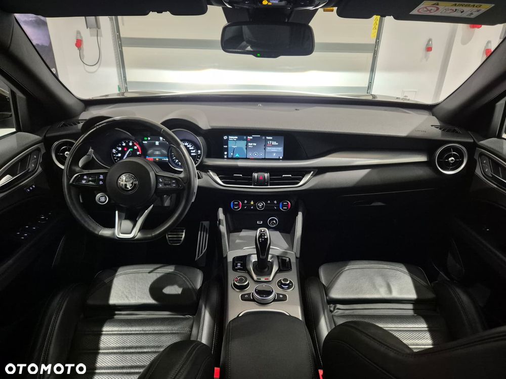Alfa Romeo Stelvio 2.0 Turbo Veloce Q4 - 10