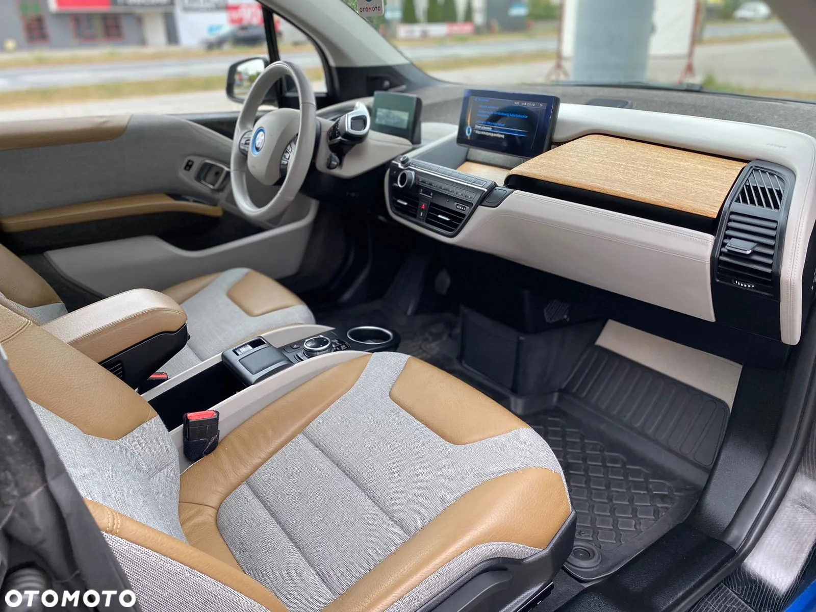 BMW i3 (60 Ah) - 25